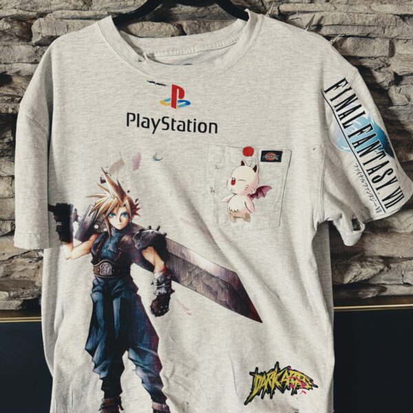 *** SUPER RARE*** 1:1 PS1 FF7 Custom Vintage Distressed Tee Cloud with Spikes