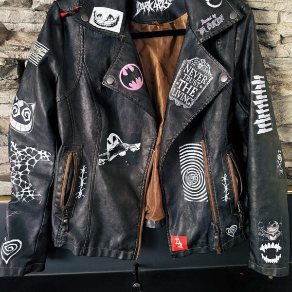 NEVER TRUST TBE LIVING SPIKED JACKET 1:1 Size Small